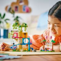 LEGO® Friends 42666 Petrecere de ziua de naștere a pisicii și căsuță în copac (4)
