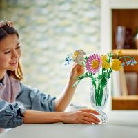 LEGO® Botanicals 10347 Mic buchet luminos (1)