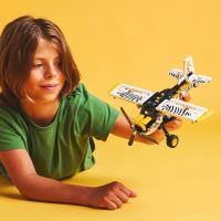 LEGO® Tech 42198 Avion pentru zone greu accesibile (1)