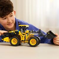 LEGO® Technic 42209 Încărcător frontal Volvo L120 Electric (4)