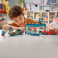 Set de construcție LEGO® City Spălătorie auto drive-thru 60497 (4)