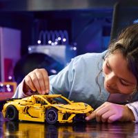 LEGO® Tech 42205 Chevrolet Corvette Stingray (2)