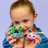 LEGO® Friends 42681 Barcă-axolotl pentru aventuri (2)
